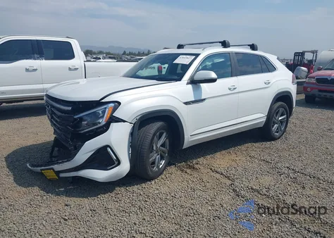 2024 Volkswagen Atlas Cross Sport 2.0T Sel R-Line z USA, uszkodzony, nr VIN 1V2AE2CA5RC227930